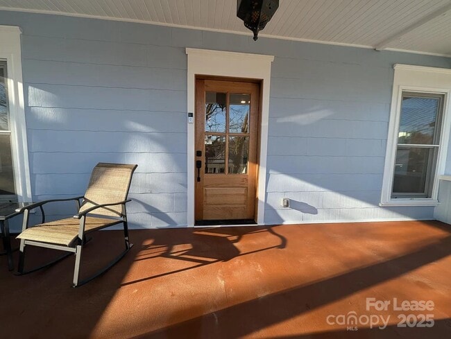 Building Photo - 24 Woodrow Ave