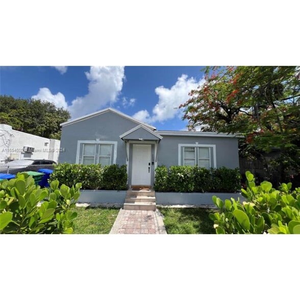 Building Photo - 113 NW 35th St