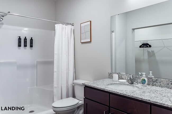 Building Photo - 2023 N Broadmoor Ave