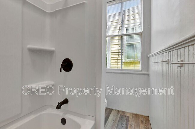 Building Photo - 115 Ashley Ave