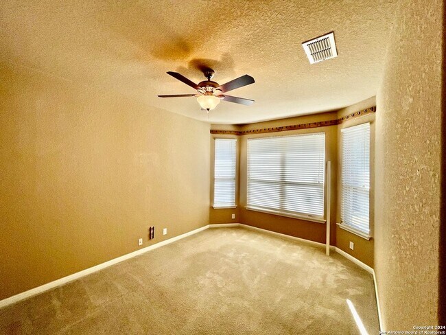 Building Photo - 3155 Sunset Cove