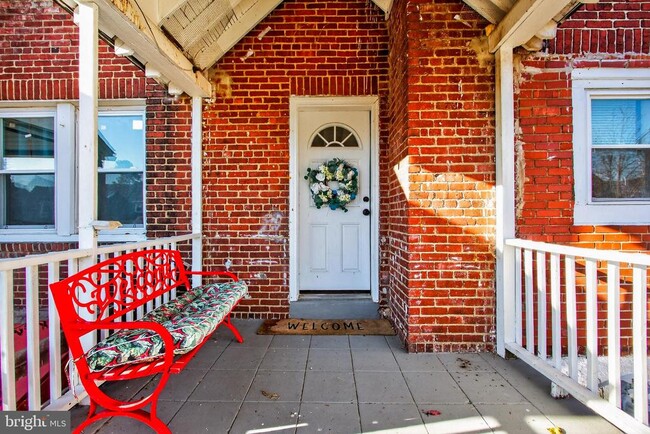 Building Photo - 1118 Sterling Ave