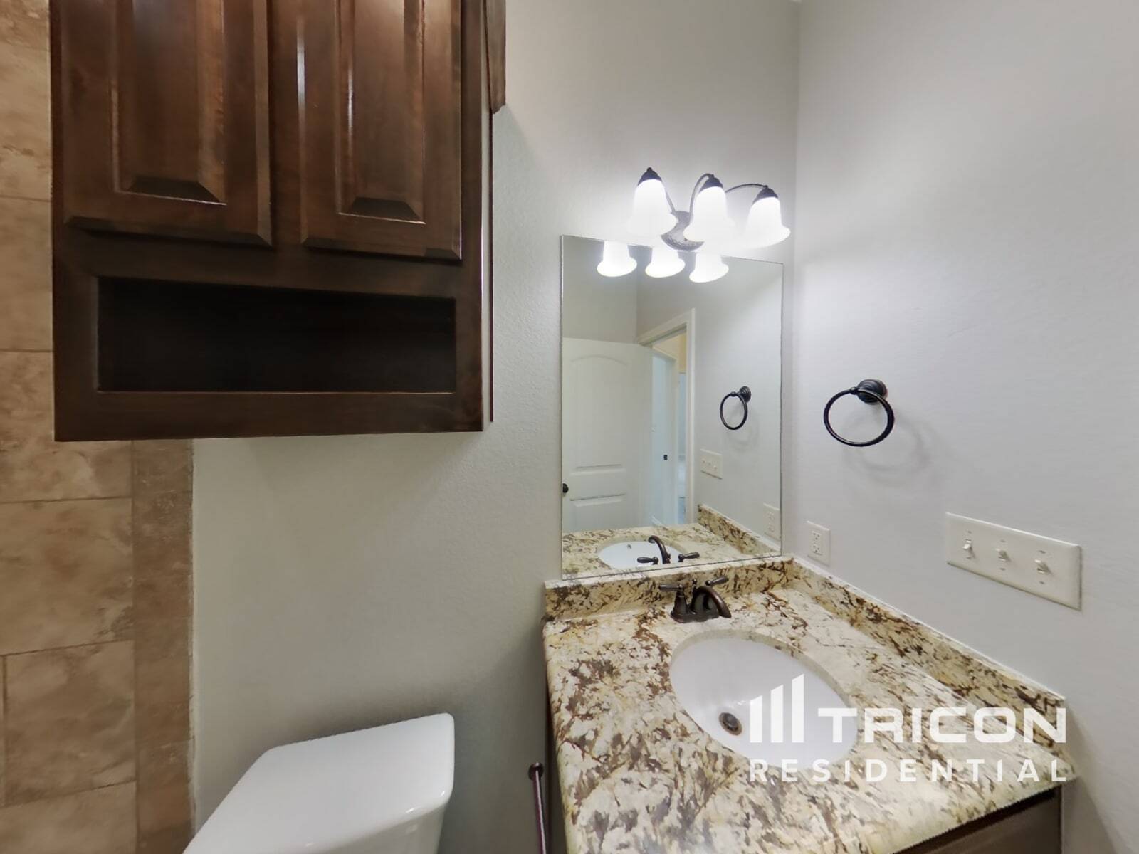 Building Photo - 3107 White Horse Ct