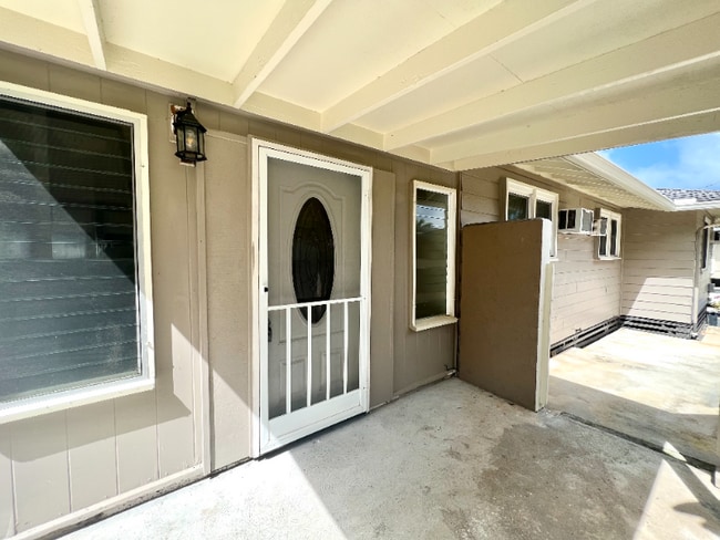 Building Photo - 1279 Manulani St