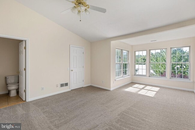 Building Photo - 22 Crenshaw Ct