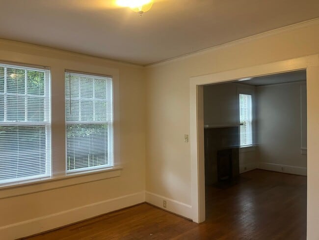 Building Photo - Waccamaw Avenue - Student Rental