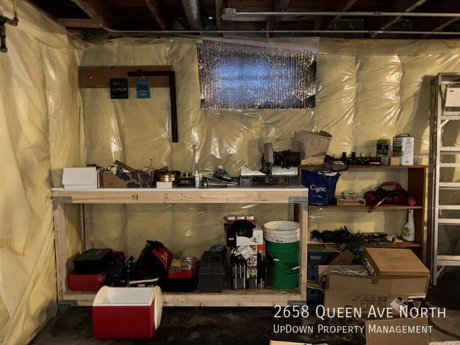 Building Photo - 2658 Queen Ave N