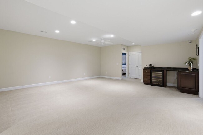 Building Photo - One-of-a-Kind 4-Bed Castle Rock Retreat with 4 car Attached Garage