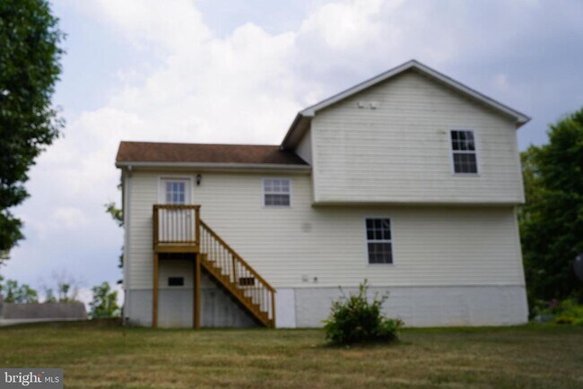 Building Photo - 153 Sinker Dr