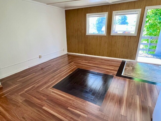 Building Photo - Freshly Renovated Studio Apt. With All Uti...
