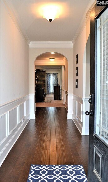 Building Photo - 304 White Oleander Dr