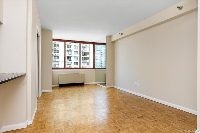 Building Photo - 4-74-74 48th Ave