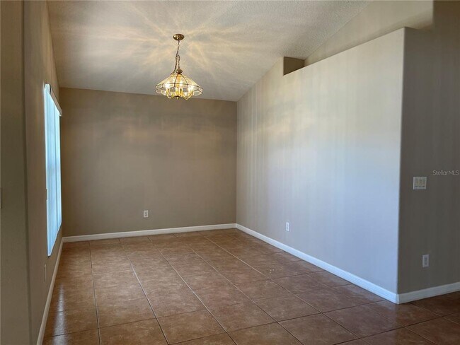 Building Photo - 3017 Rollman Rd