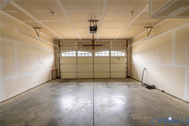 Building Photo - 11443 Hayloft Ln