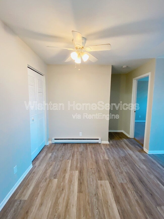 Building Photo - 203 Charleston Blvd