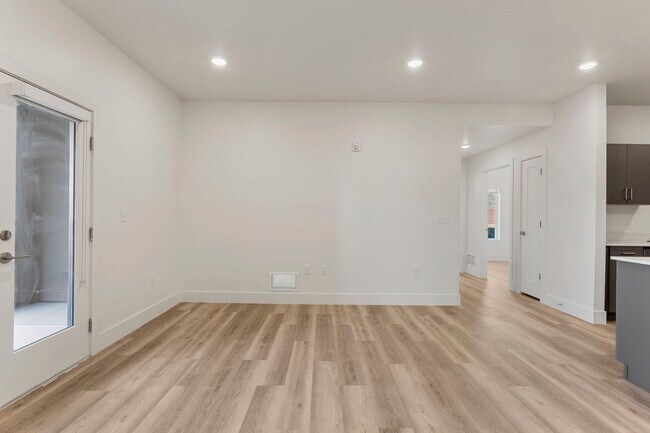 Building Photo - Brand New Modern Apartments at Ascesa