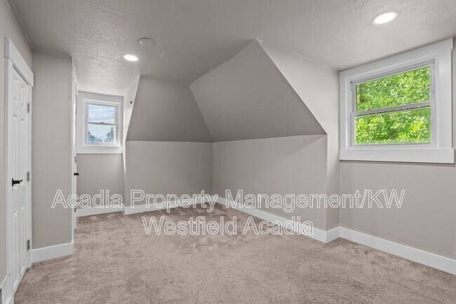 Building Photo - 310 S 200 E
