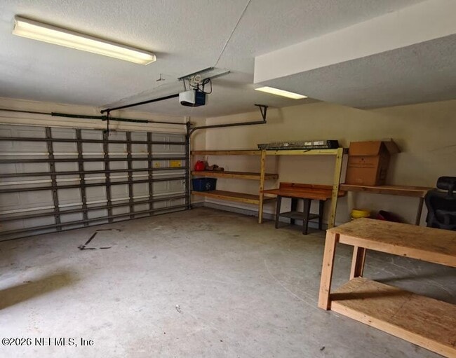 Building Photo - 4076 Everett Ave