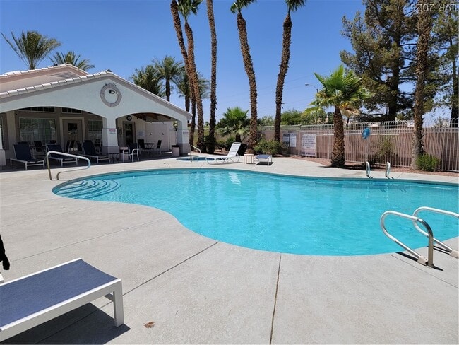 Building Photo - 461 Temple Canyon Pl