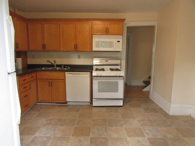 Building Photo - 1628 Winnebago St