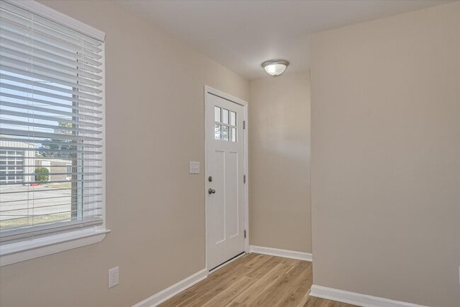 Building Photo - 2620 Lumpkin Rd