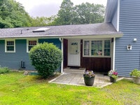 Building Photo - 489 N Roast Meat Hill Rd