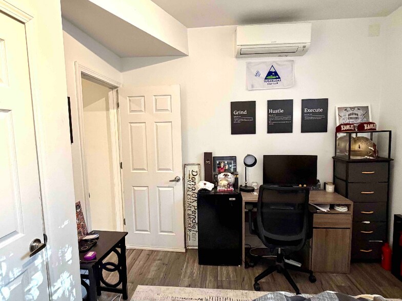 Building Photo - 12 Braemore Rd