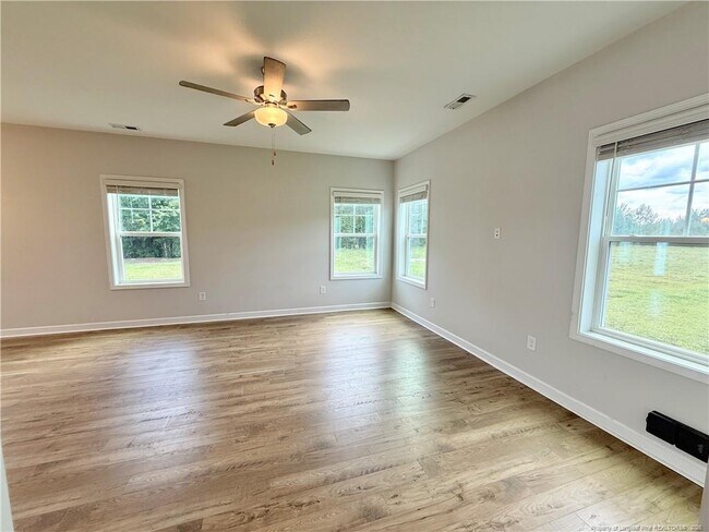 Building Photo - 39 Princelet Pt