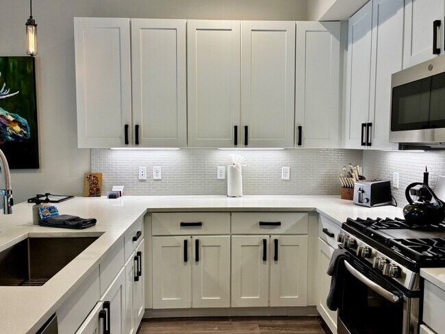 Building Photo - 78311 US-40