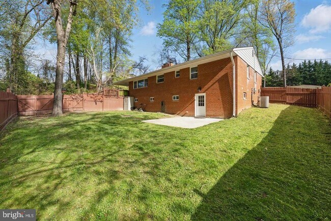 Building Photo - 3993 Orange St