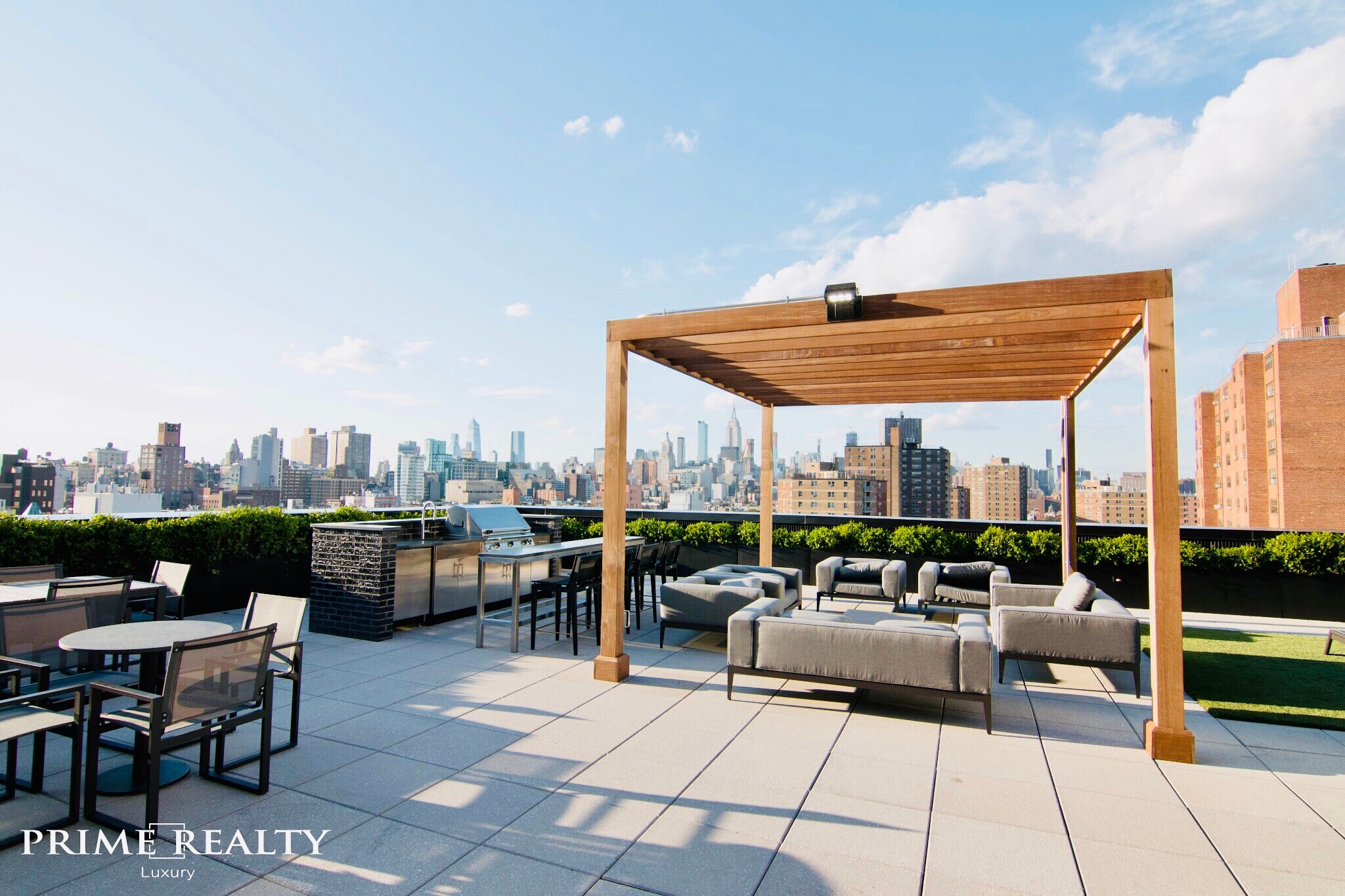 Building Photo - 196 Orchard St