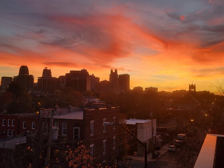 Building Photo - 1036 Missouri Ave