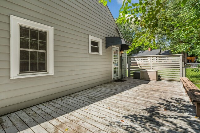 Building Photo - 2408 Cascadilla St