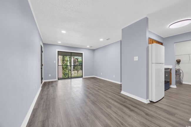 Building Photo - 950 Forestbrook Rd