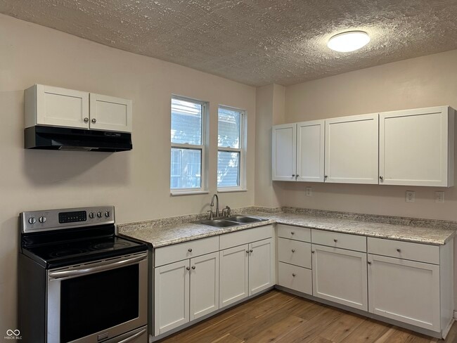 Building Photo - 3027 Guilford Ave
