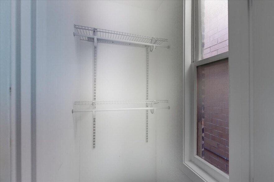 Building Photo - 1316 W Ohio St