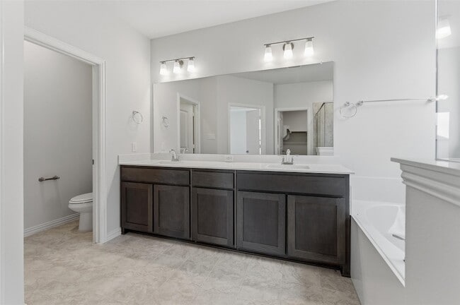 Building Photo - 3520 Columbus St