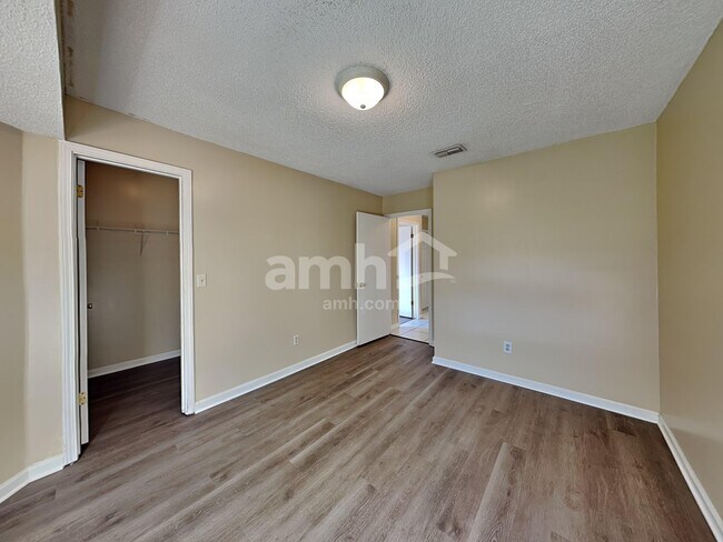 Building Photo - 13631 Capistrano Dr S