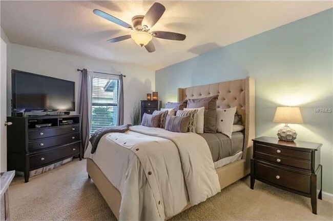 Building Photo - 2 Bedroom 1.5 Bath Urban Retreat Near the ...