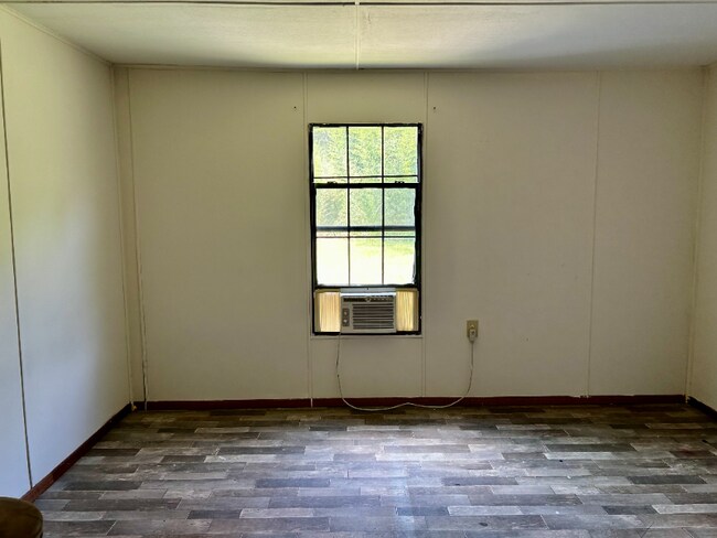Building Photo - 313 Mahlon St