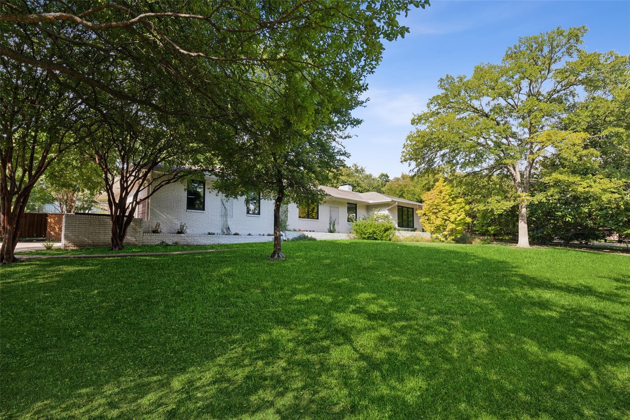 Building Photo - 6945 Tokalon Dr