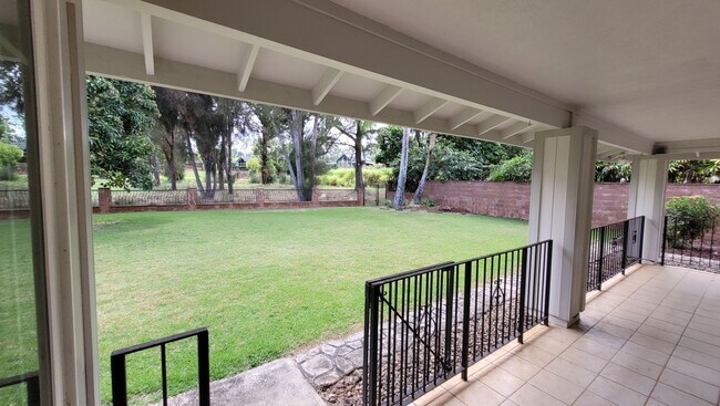 Building Photo - Spacious 5 Bedroom 3 Bath Duplex House w/ 2 car Garage and Gated Driveway in Mililani