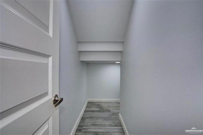 Building Photo - 18 Sunset Dr