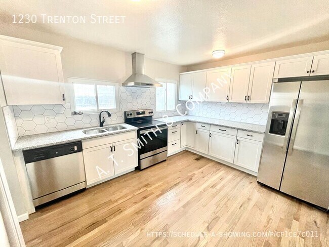 Primary Photo - 1230 Trenton St