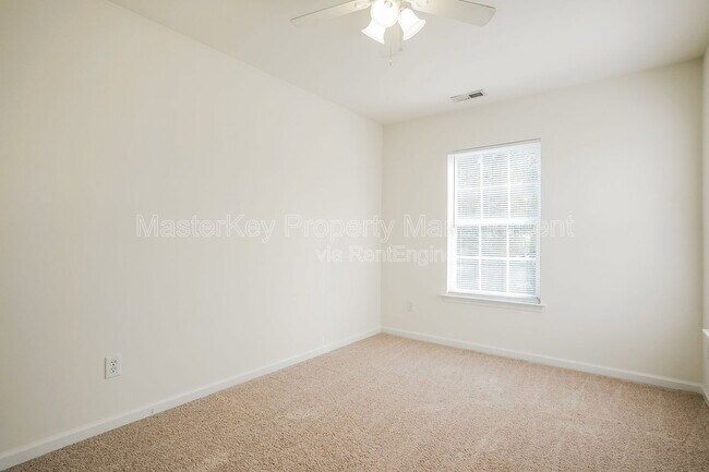 Building Photo - 2611 Ivory Run Way