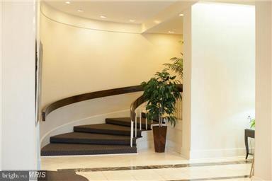 Building Photo - 5300 Holmes Run Pkwy