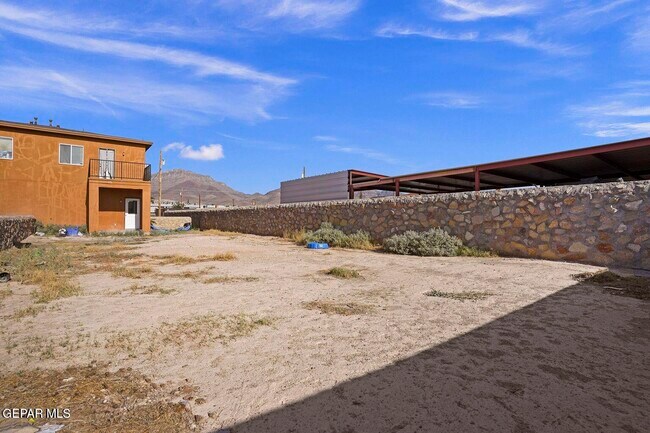 Building Photo - 7908 Mt Latona Dr