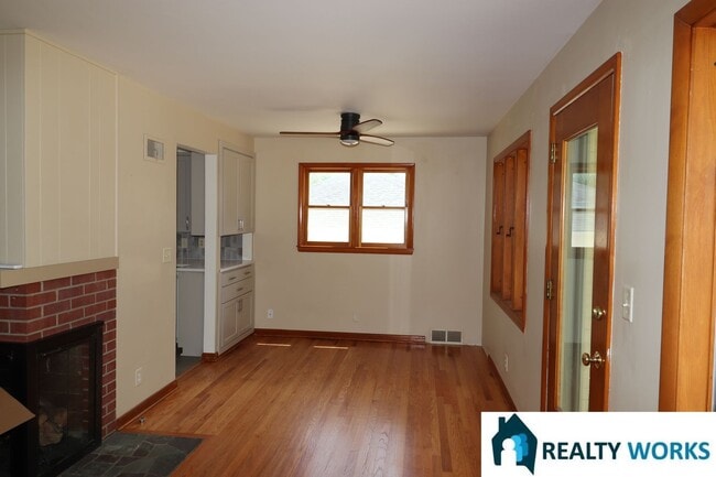 Building Photo - Charming 5 bed House!