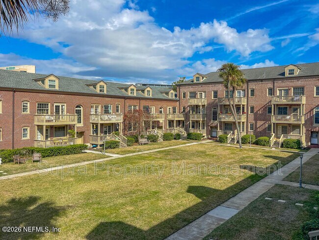 Building Photo - 1550 Palm Ave