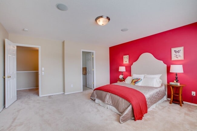 Building Photo - 10918 SW Adele Dr